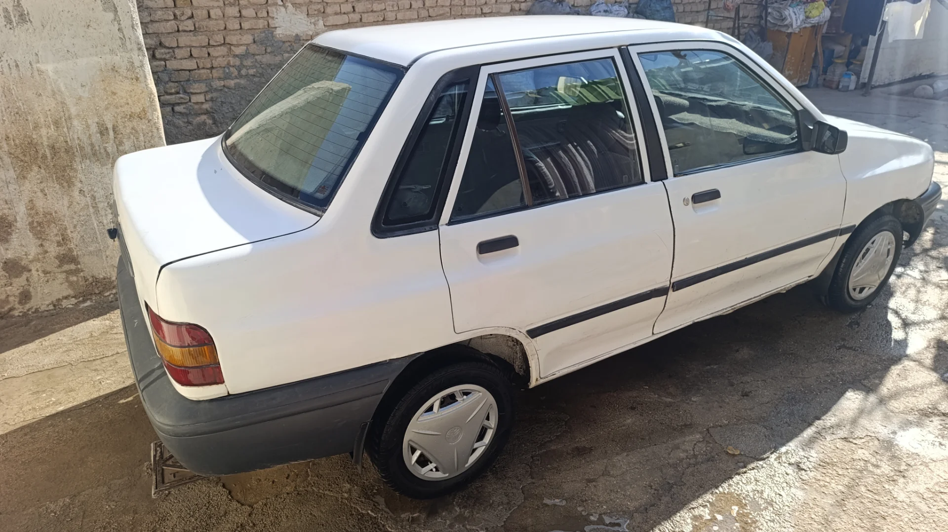 پراید‏، صندوق دار‏