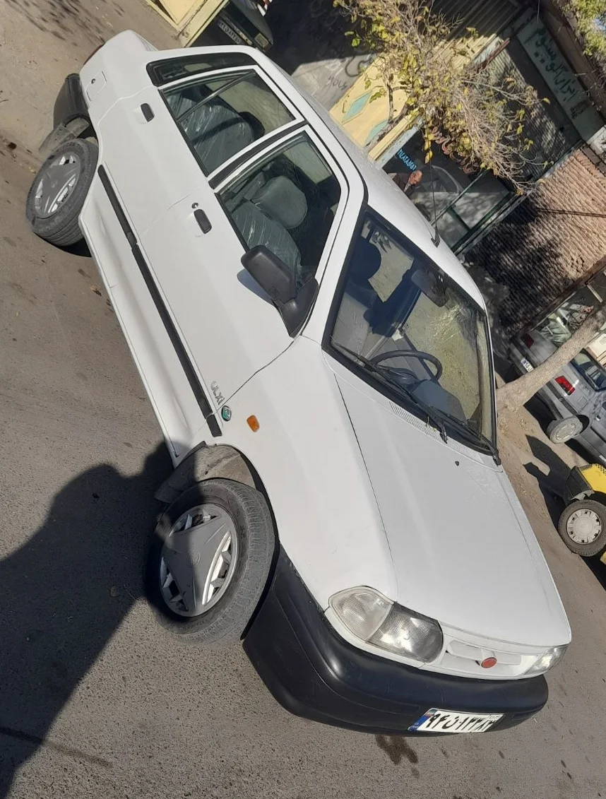 پراید‏، صندوق دار‏