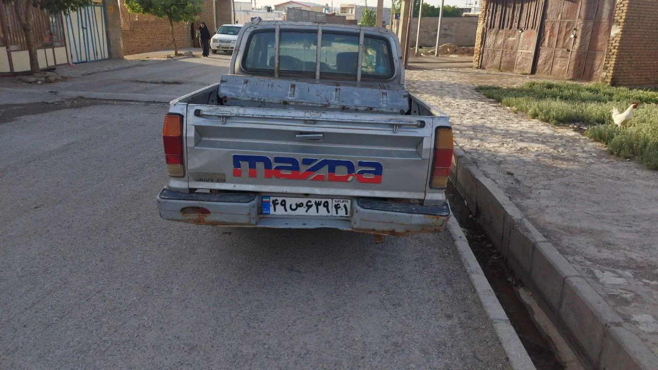 مزدا‏، وانت دوکابين‏