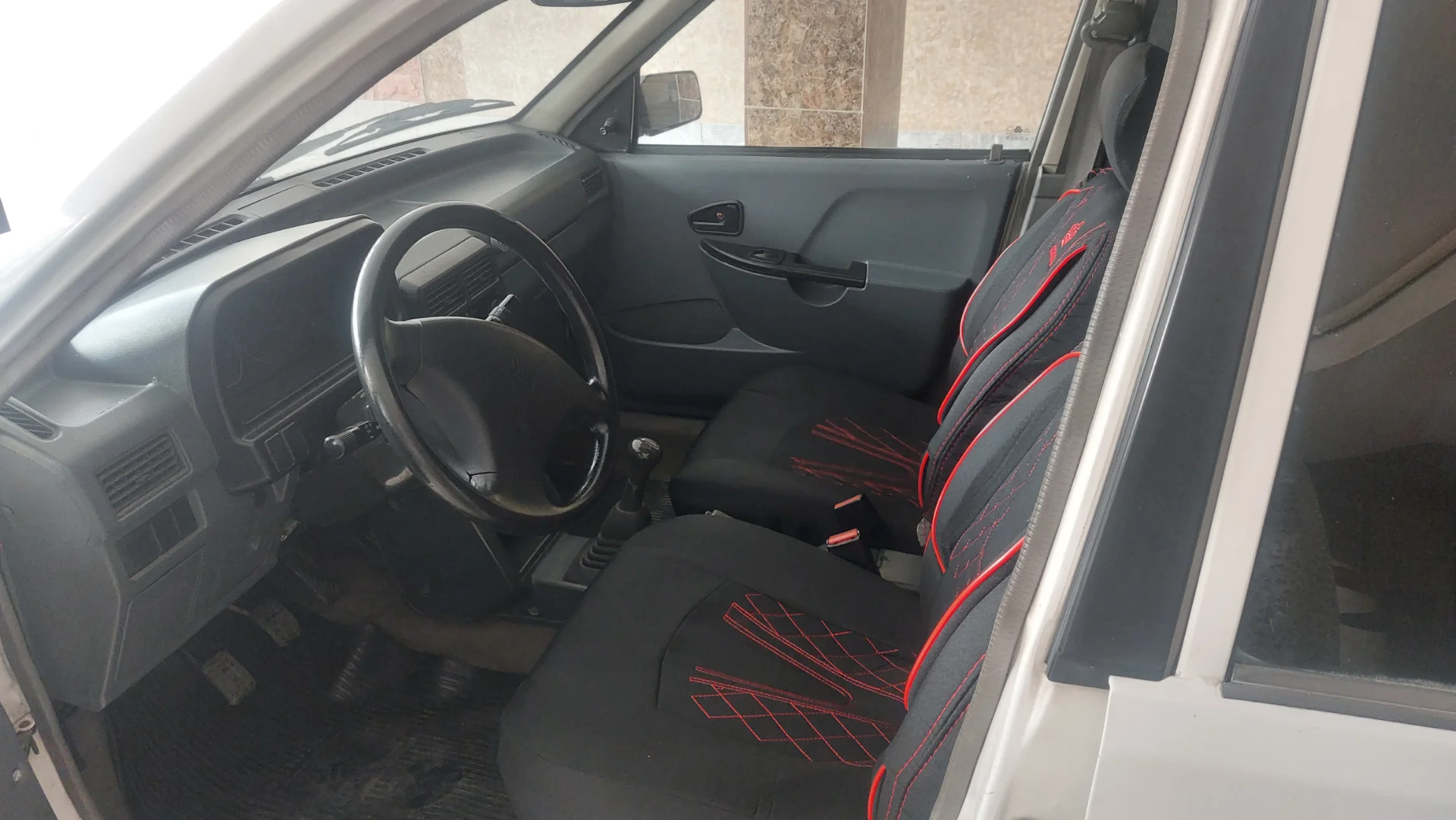 پراید‏، صندوق دار‏