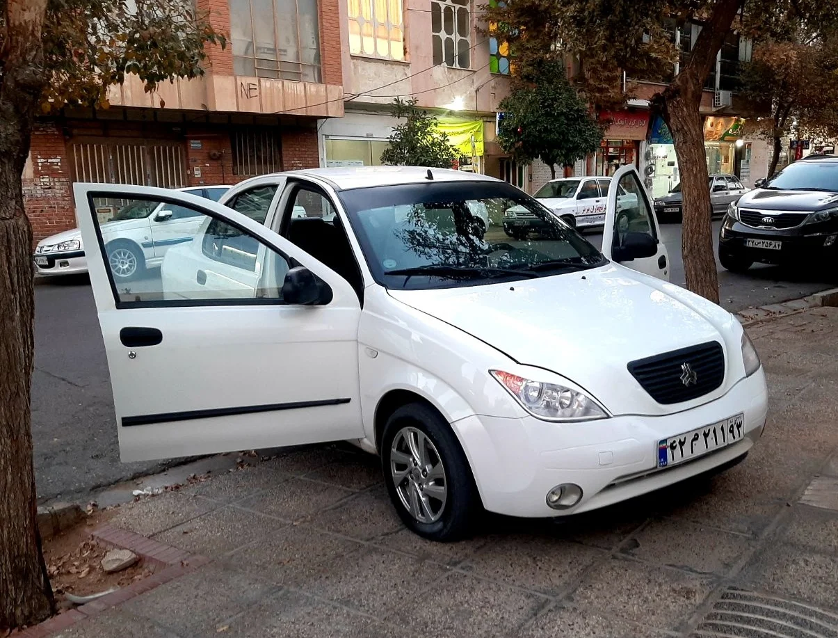 تیبا‏، صندوق دار‏، SX بنزینی‏