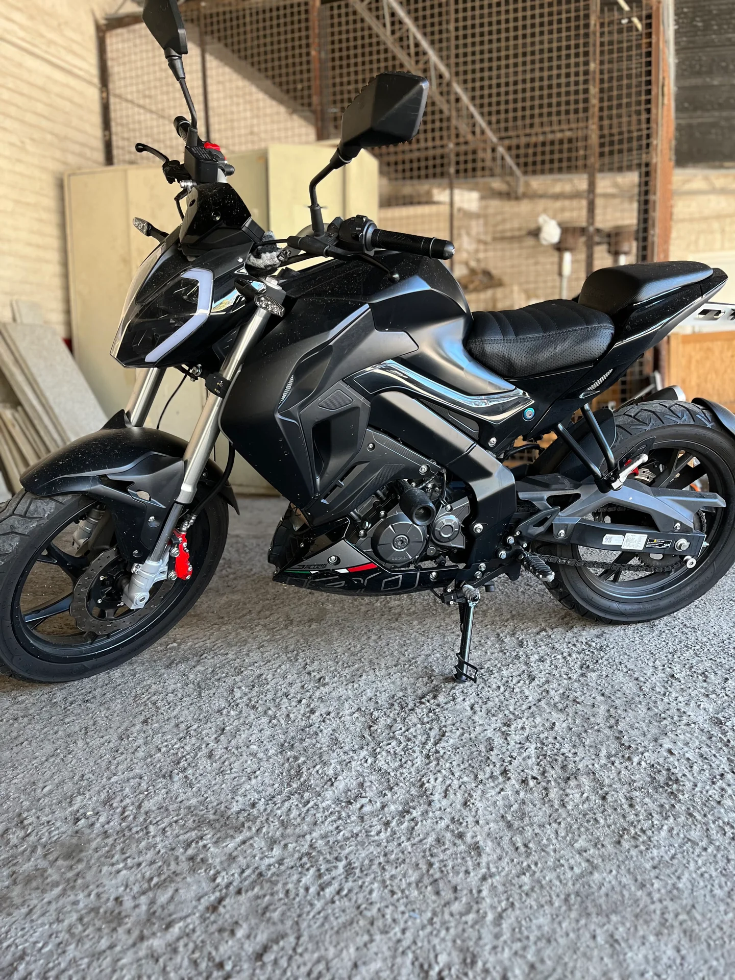 بنلی‏، TNT 180S‏