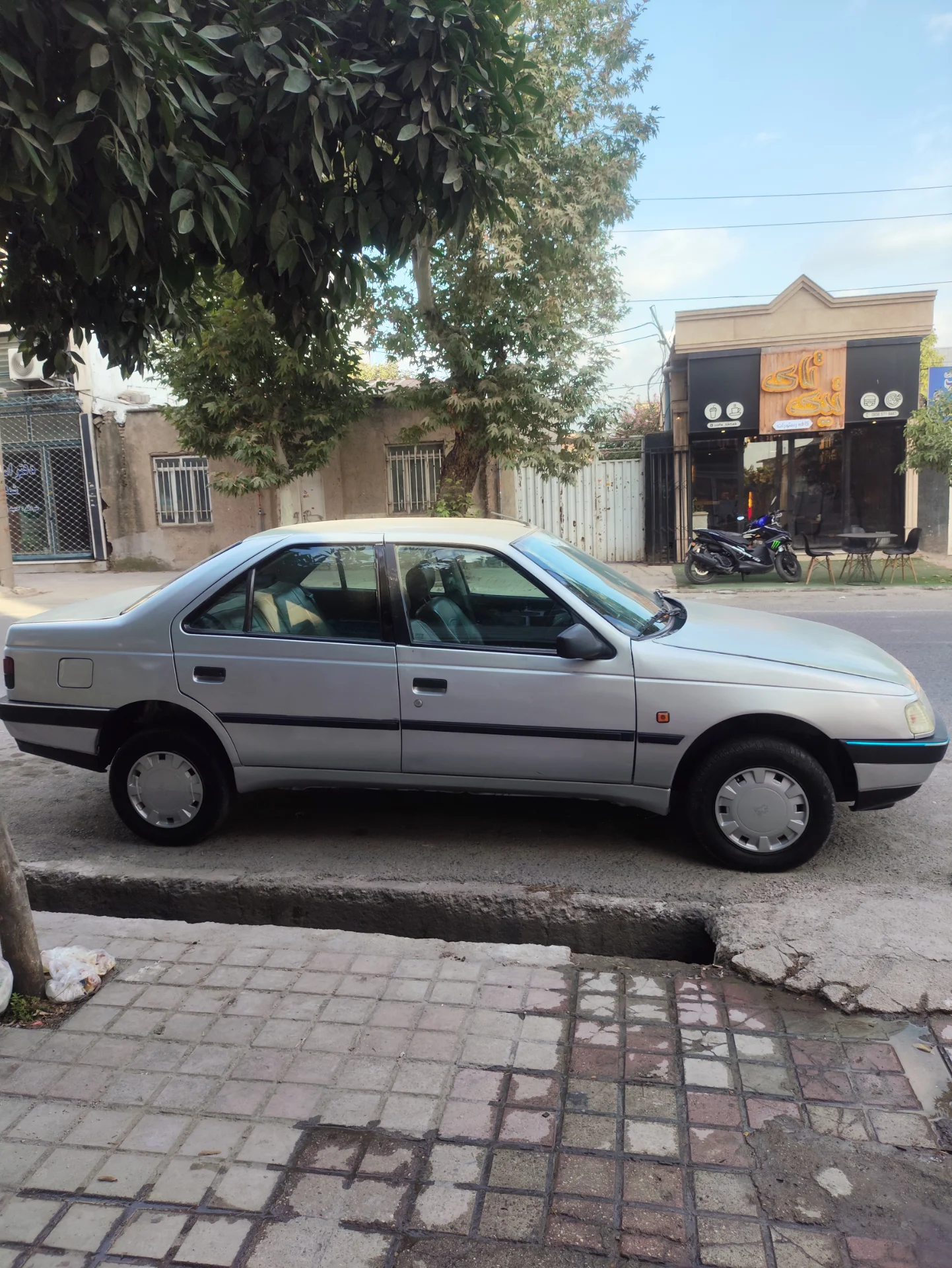 پژو‏، 405‏، GLX دوگانه سوز‏