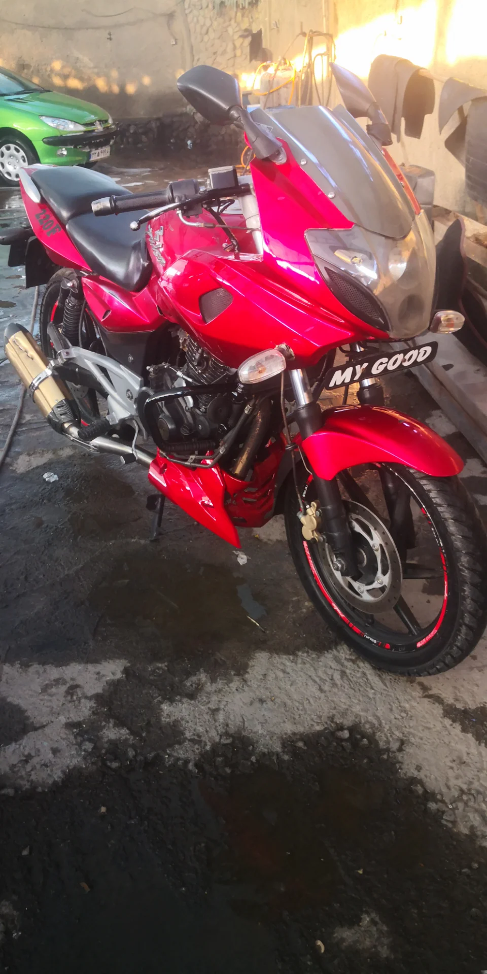 باجاج‏، پالس 220‏