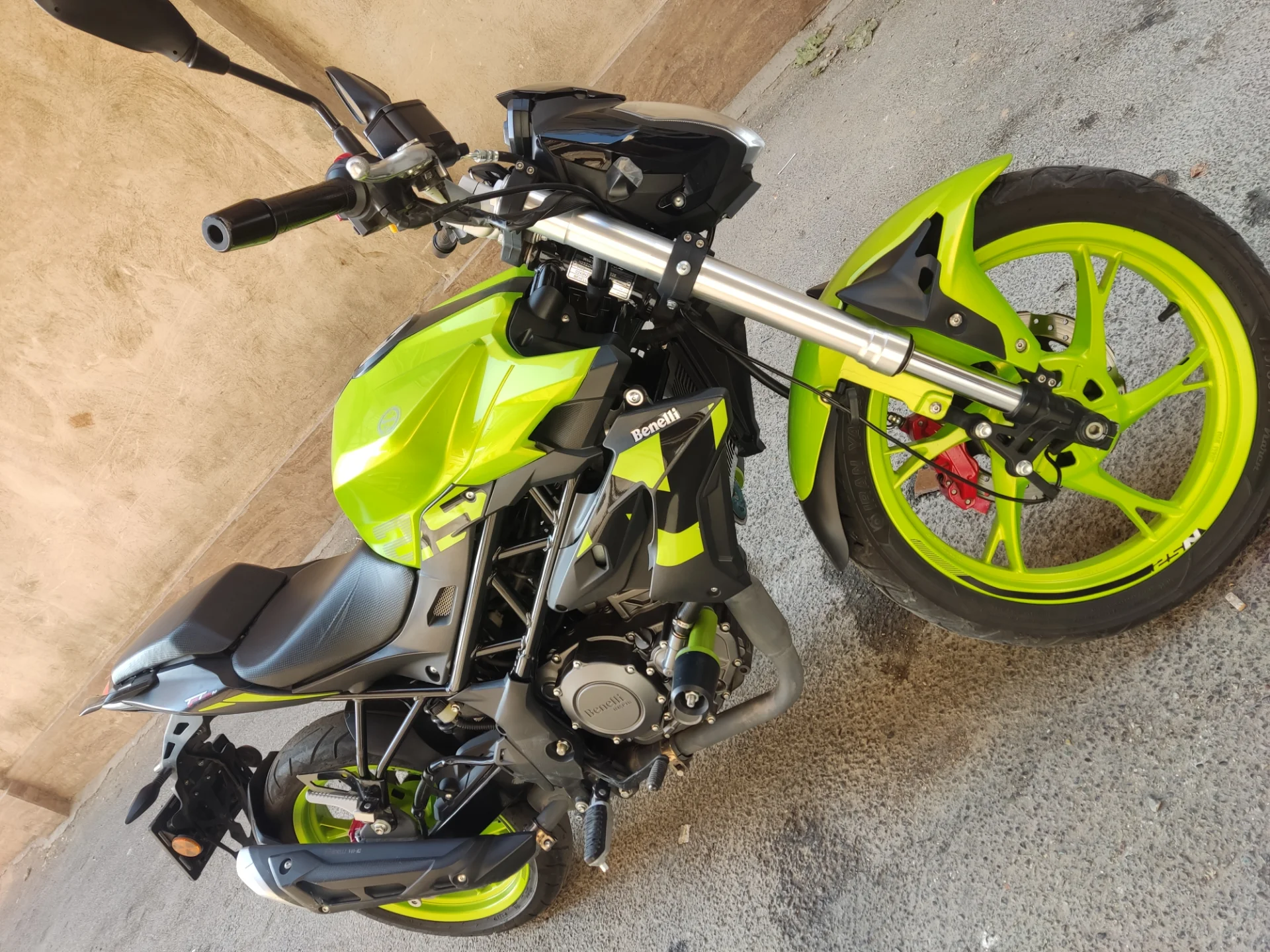 بنلی‏، TNT 25N‏