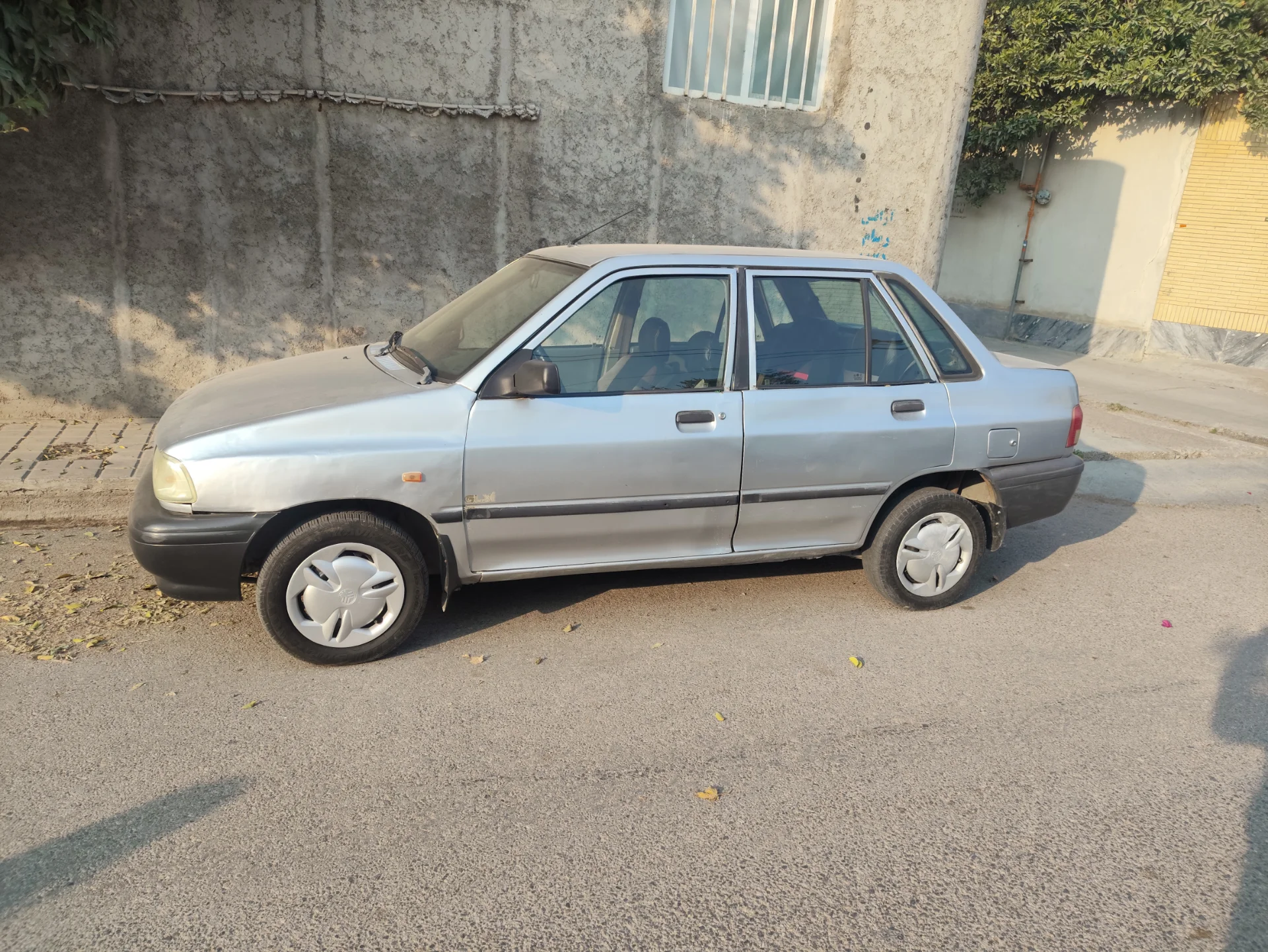 پراید‏، صندوق دار‏