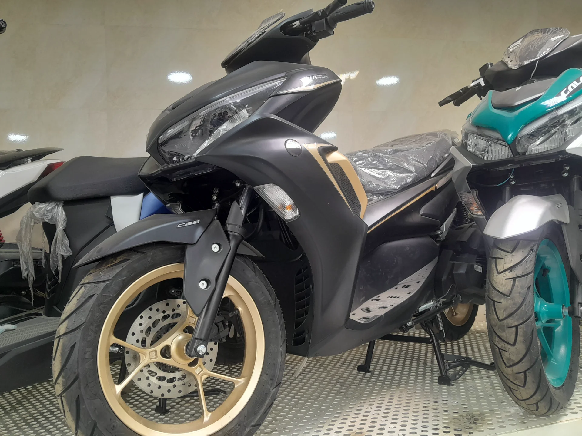 اسکوتر متفرقه‏، 180‏