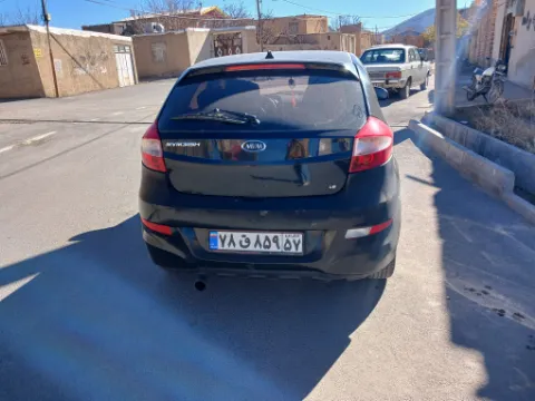 ام وی ام‏، 315هاچ بک‏، ساده‏