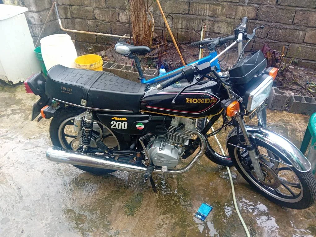 هوندا‏، CD 200‏