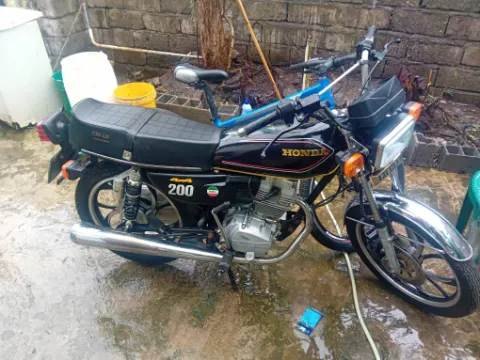 هوندا‏، CD 200‏