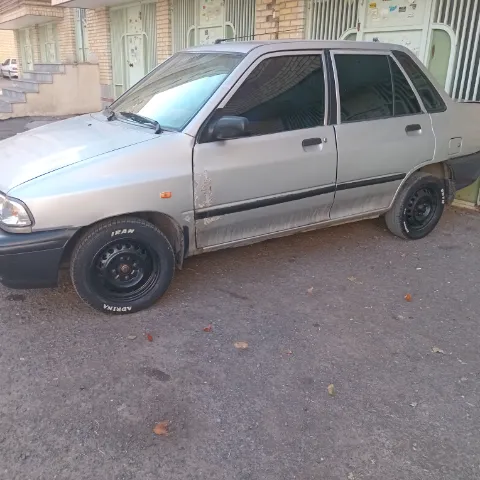 پراید‏، صندوق دار‏