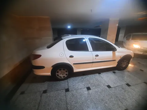 پژو‏، 206 SD‏، V8‏