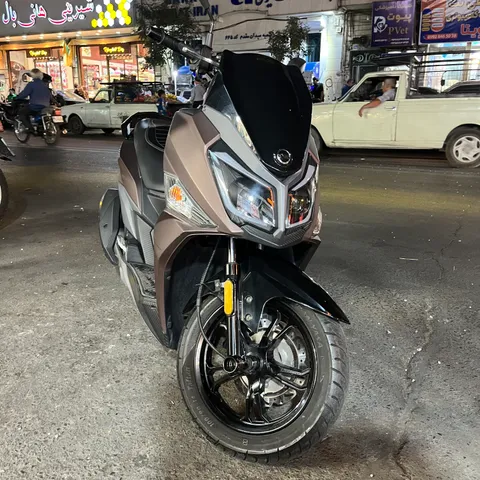 اس وای ام‏، گلکسی J 200‏