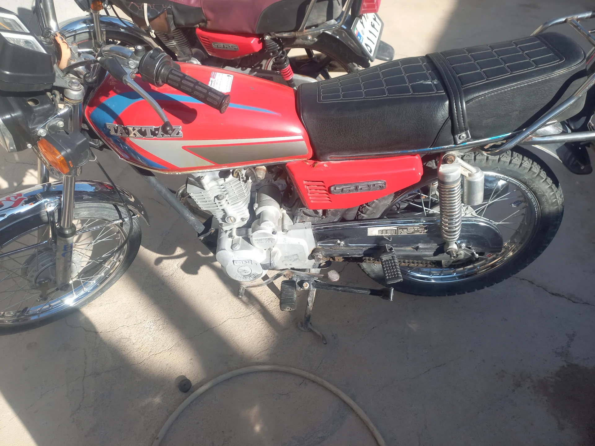 تک تاز موتور‏، TK 125‏