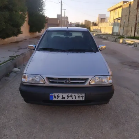 پراید‏، صندوق دار‏