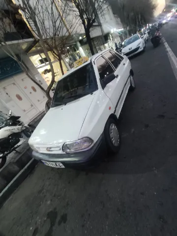 پراید‏، صندوق دار‏