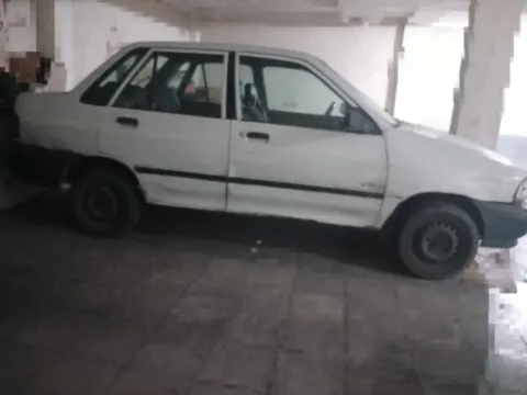 پراید‏، صندوق دار‏