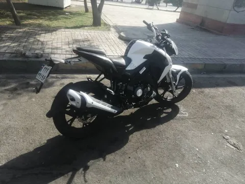 بنلی‏، TNT 180S‏