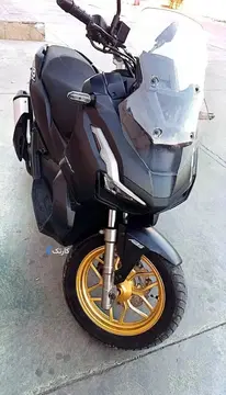 کبیر موتور‏،ADV 15۰ - تصویر 2