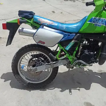 کاوازاکی‏، KDX 200‏ - تصویر 4