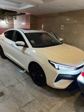 کی ام سی‏، J7‏ - تصویر 3