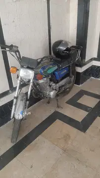 کویر موتور‏ ۲۰۰ سی سی - تصویر 1
