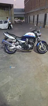 سوزوکی‏، GSX 1400‏ - تصویر 2
