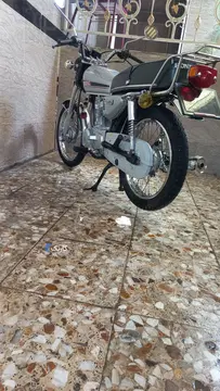 هوندا‏، CGL 125‏ - تصویر 6
