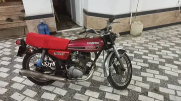 فروش هوندا ۱۲۵ سی جی ژاپن مدل ۱۳۶۳ پلمپ و سالم برنگ آلبالویی دارای سند - تصویر 3