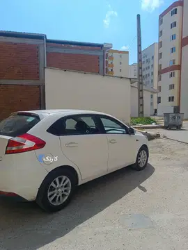ام وی ام‏، 315هاچ بک‏، اسپرت لاکچری‏ - تصویر 2