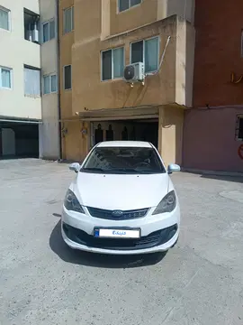 ام وی ام‏، 315هاچ بک‏، اسپرت لاکچری‏