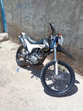جهان همتا‏، فلات CRF200‏