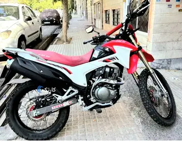 جهان همتا‏، فلات CRF200‏ - تصویر 2