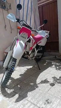یاماها‏، DT 200‏ - تصویر 3