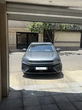 کی ام سی‏، J7‏ - تصویر 2
