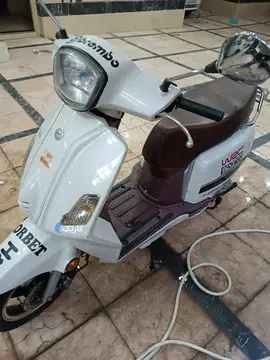 بنلی‏، SETA 125‏ - تصویر 3
