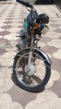 هوندا‏، CG 125‏ - تصویر 4