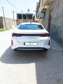 کی ام سی‏، J7‏ - تصویر 3