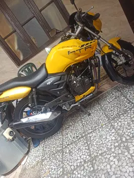تی وی اس‏، آپاچی 180‏