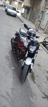 بنلی‏،۲۵۰ تک سیلندر