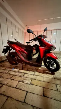 اس وای ام‏، گلکسی CL 150‏ - تصویر 2