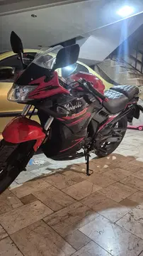 مگلی‏، 200R‏ - تصویر 1