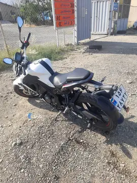 بنلی‏، TNT 180S‏ - تصویر 2