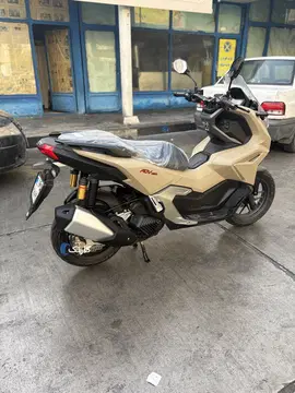 هوندا‏، ADV 160‏