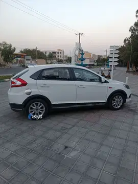 ام وی ام‏، 315هاچ بک‏، اسپرت لاکچری‏ - تصویر 2