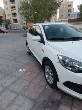 ام وی ام‏، 315هاچ بک‏، اسپرت لاکچری‏ - تصویر 1
