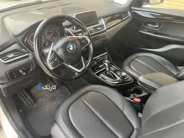 ب ام و‏، سری 2 اکتیوتورر‏، 225i‏ - تصویر 4