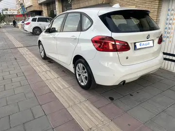 ب ام و‏، سری 2 اکتیوتورر‏، 225i‏ - تصویر 2