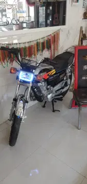هوندا‏، CD 200‏