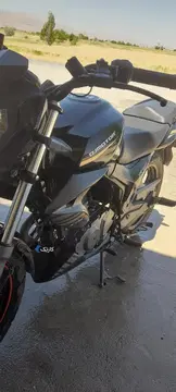 کیو جی موتور‏، NX 150‏ - تصویر 2